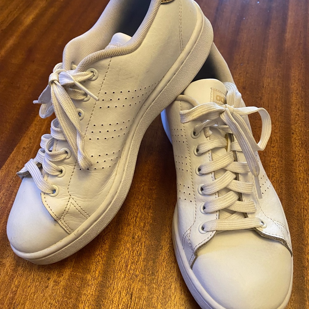 Adidas Cloud foam Copper leather sneaker